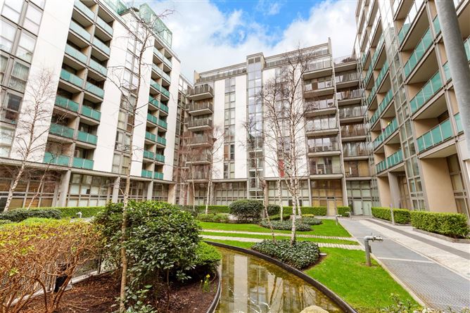 26 Longford House, Spencer Dock, Dublin 1