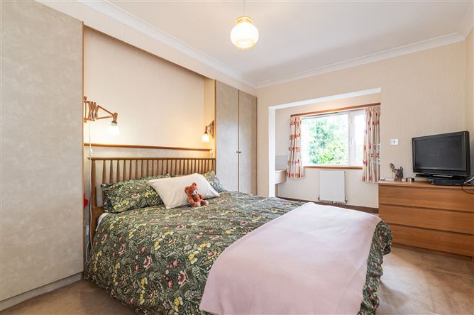 11 Drummartin Park, Goatstown, Dublin 14