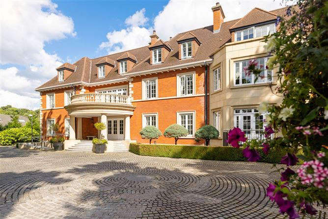 Apartment 33 Hollybrook, Foxrock, Dublin 18
