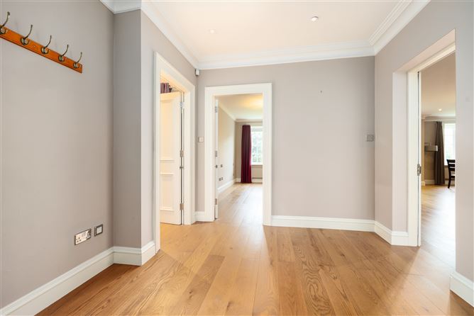 Apartment 33 Hollybrook, Foxrock, Dublin 18