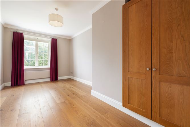 Apartment 33 Hollybrook, Foxrock, Dublin 18