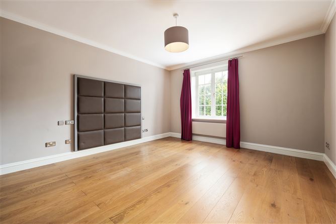 Apartment 33 Hollybrook, Foxrock, Dublin 18