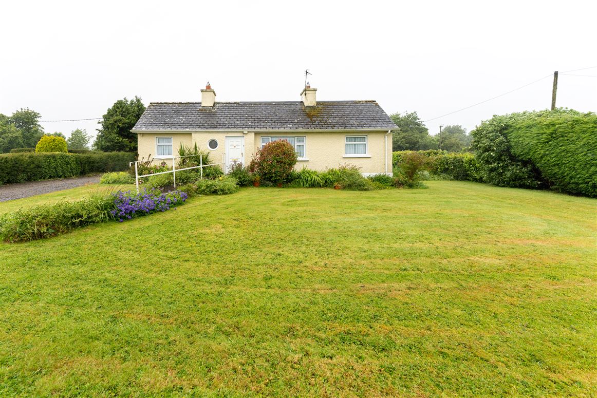 8 Church Road , Knocklong, Limerick 8 Church Road , Knocklong, Limerick