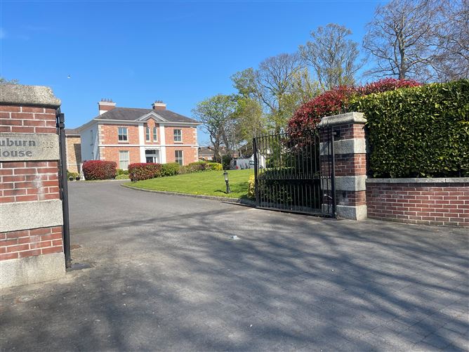 https://photos-a.propertyimages.ie/media/0/0/2/4935200/0f50c6d6-3f12-4776-a4bf-a7183e9b3d42_l.jpeg