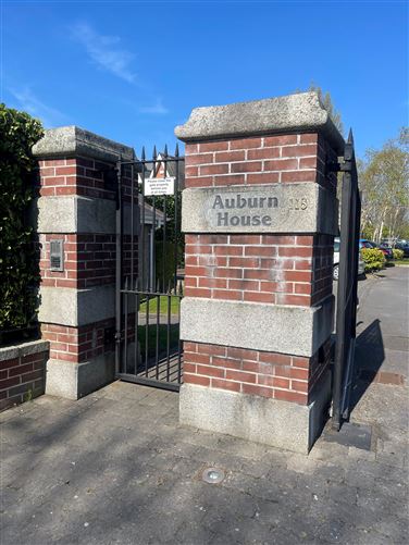 https://photos-a.propertyimages.ie/media/0/0/2/4935200/0f50c6d6-3f12-4776-a4bf-a7183e9b3d42_l.jpeg