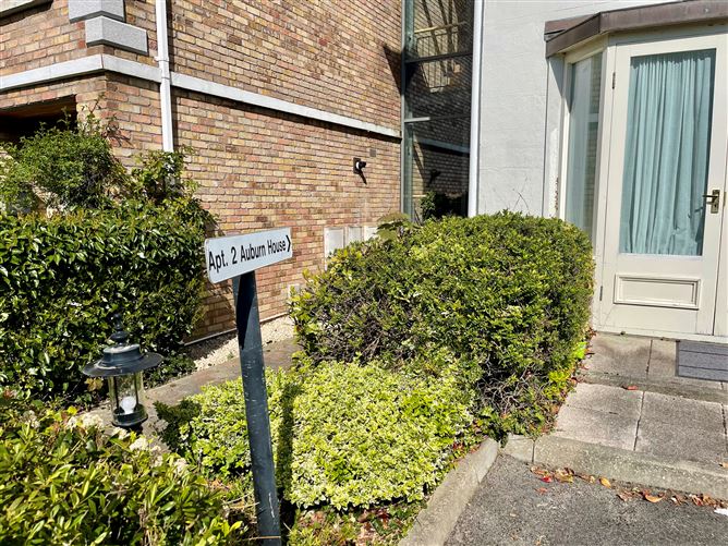 https://photos-a.propertyimages.ie/media/0/0/2/4935200/0f50c6d6-3f12-4776-a4bf-a7183e9b3d42_l.jpeg
