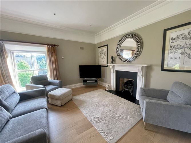 https://photos-a.propertyimages.ie/media/0/0/2/4935200/0f50c6d6-3f12-4776-a4bf-a7183e9b3d42_l.jpeg