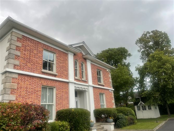 https://photos-a.propertyimages.ie/media/0/0/2/4935200/0f50c6d6-3f12-4776-a4bf-a7183e9b3d42_l.jpeg