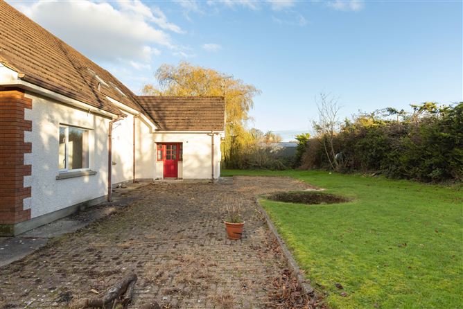 Carraig Rua, Chapel Road,, Dromiskin, Louth