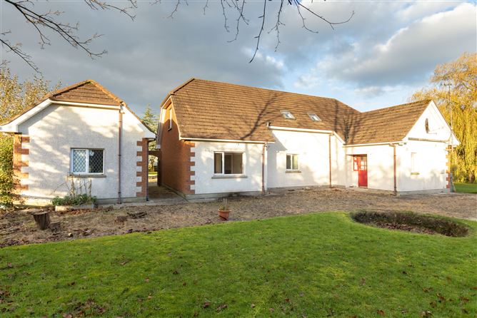 Carraig Rua, Chapel Road,, Dromiskin, Louth