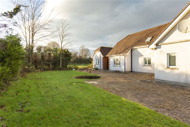 Carraig Rua, Chapel Road,, Dromiskin, Louth