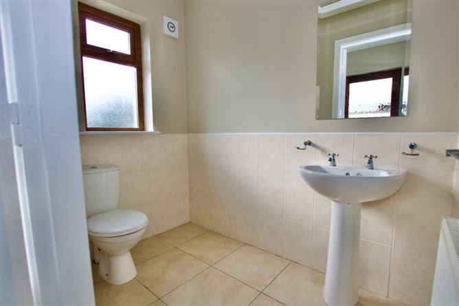 22 Newcastle Court, Ballymahon, Longford