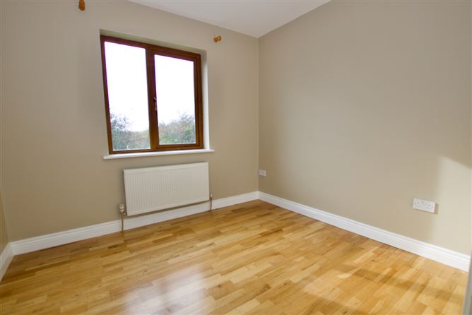 22 Newcastle Court, Ballymahon, Longford