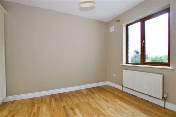 22 Newcastle Court, Ballymahon, Longford