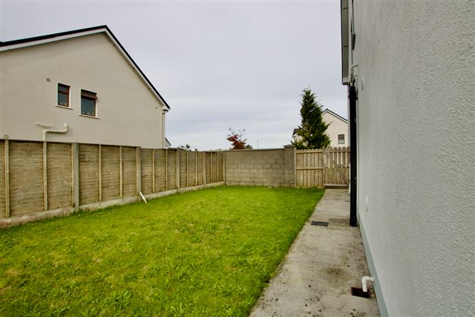 22 Newcastle Court, Ballymahon, Longford