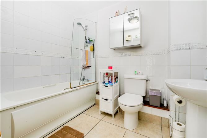 Apt. 45 , Les Buissonnets, Blackrock, Dublin