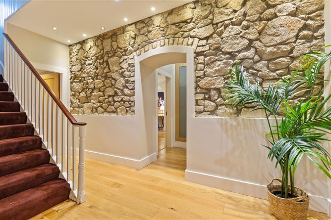 5 De Vesci Terrace, Monkstown, Co. Dublin