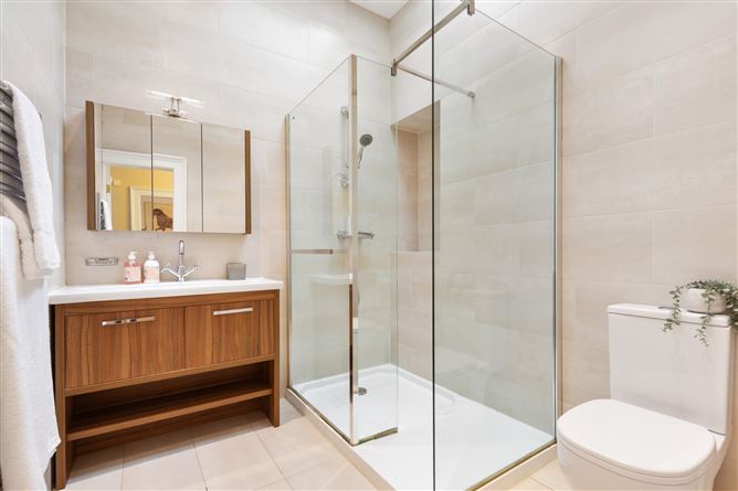 5 De Vesci Terrace, Monkstown, Co. Dublin