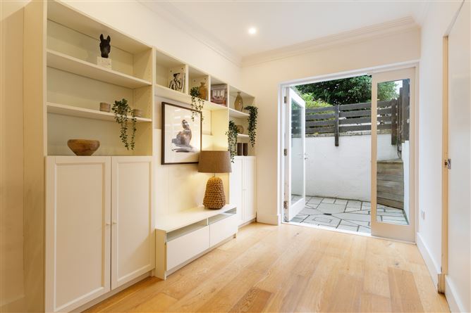 5 De Vesci Terrace, Monkstown, Co. Dublin