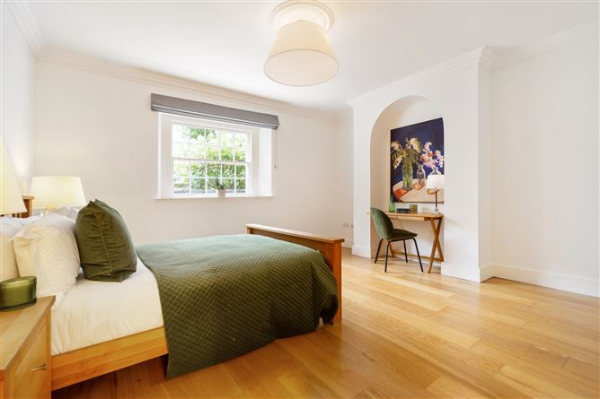 5 De Vesci Terrace, Monkstown, Co. Dublin