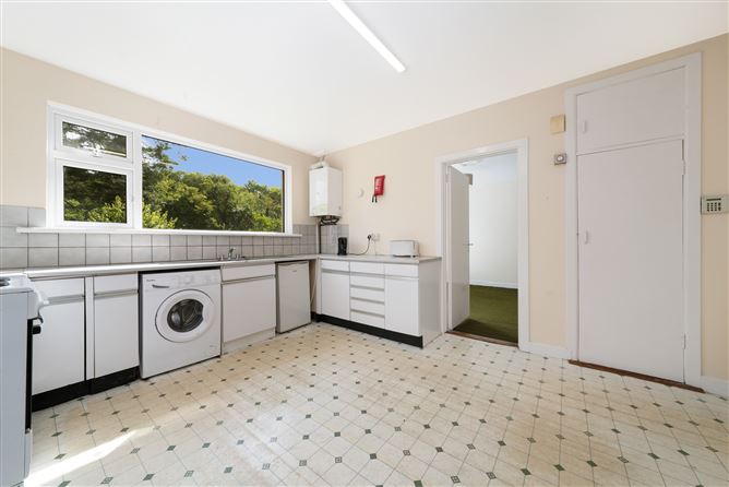 11 Rathcoole Park, Rathcoole, Co. Dublin