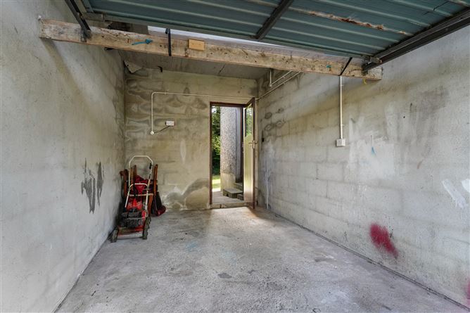 11 Rathcoole Park, Rathcoole, Co. Dublin