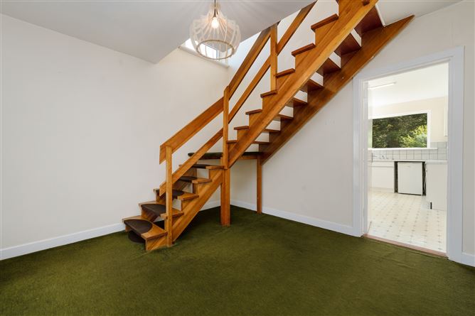 11 Rathcoole Park, Rathcoole, Co. Dublin