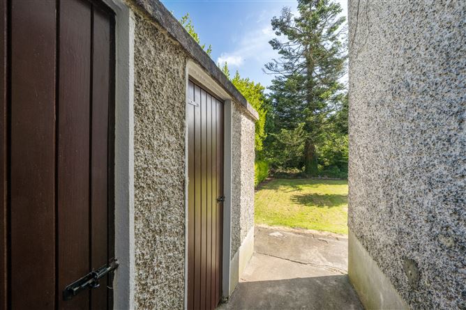 11 Rathcoole Park, Rathcoole, Co. Dublin