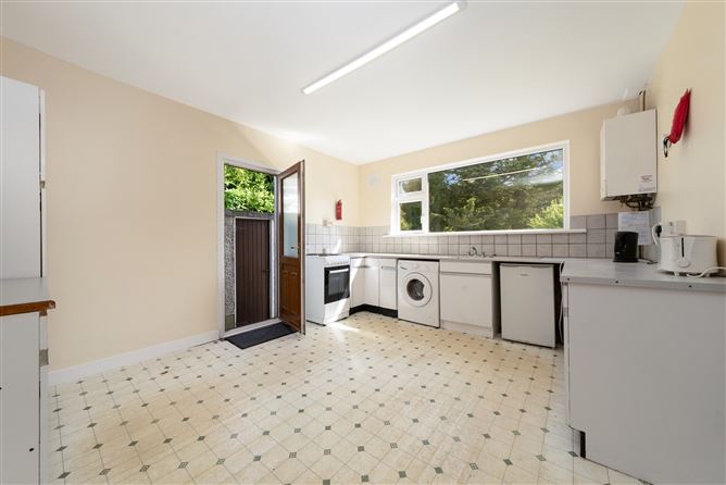 11 Rathcoole Park, Rathcoole, Co. Dublin