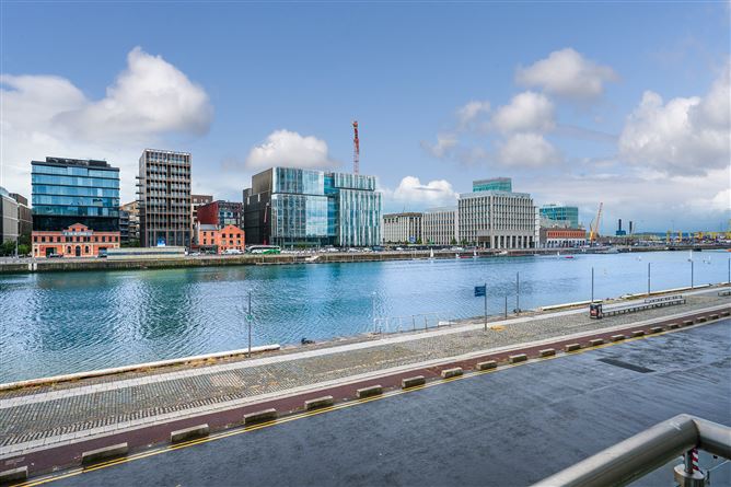 Photo 14 of 16 — Butlers Court, 77 Sir John Rogerson'S Quay, Hanover Quay, Dublin 2, Grand Canal Dk, Dublin 2
