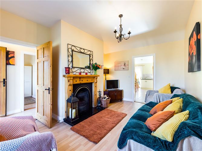 Honeysuckle Cottage, Ballinahinch, Golden, Co. Tipperary