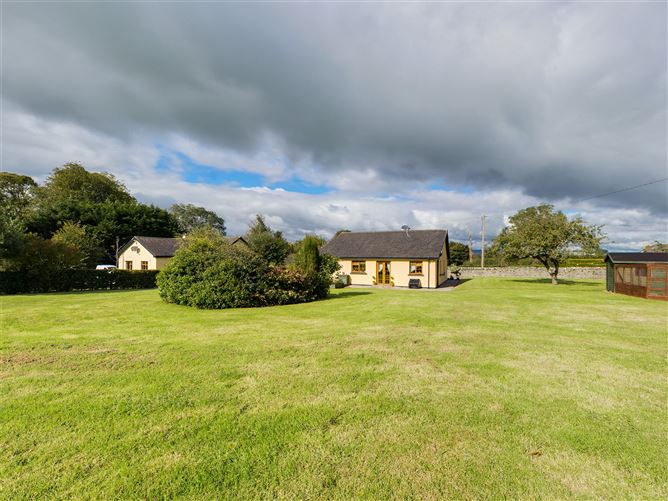 Honeysuckle Cottage, Ballinahinch, Golden, Co. Tipperary