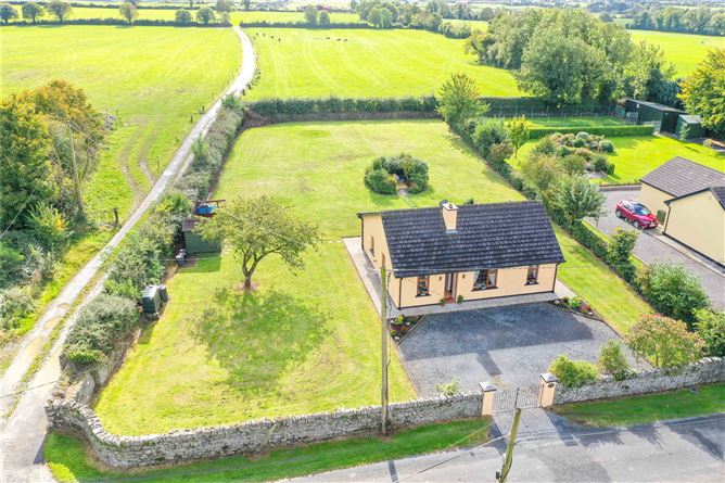 Honeysuckle Cottage, Ballinahinch, Golden, Co. Tipperary