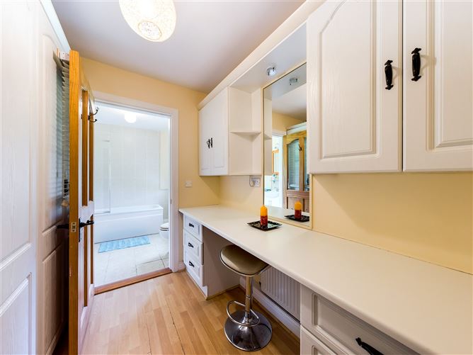 Honeysuckle Cottage, Ballinahinch, Golden, Co. Tipperary