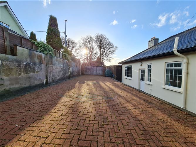 Davitt's Terrace, Castlebar, Mayo
