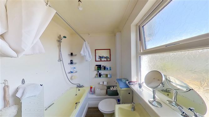 17 Ledwidge Crescent, Bray, Co. Wicklow