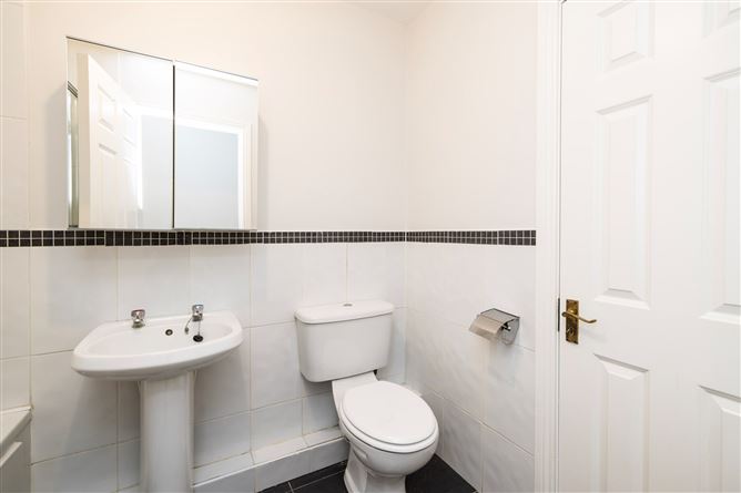 4 Woodland Court, Lower Main Street, Rush, Co. Dublin