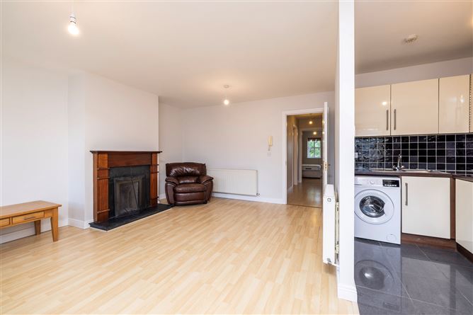 4 Woodland Court, Lower Main Street, Rush, Co. Dublin