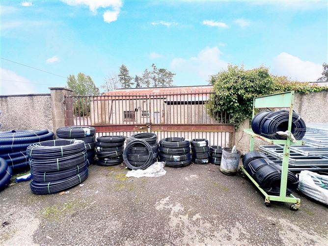 Clones Agri Supplies, Roslea Road, Clones, Monaghan