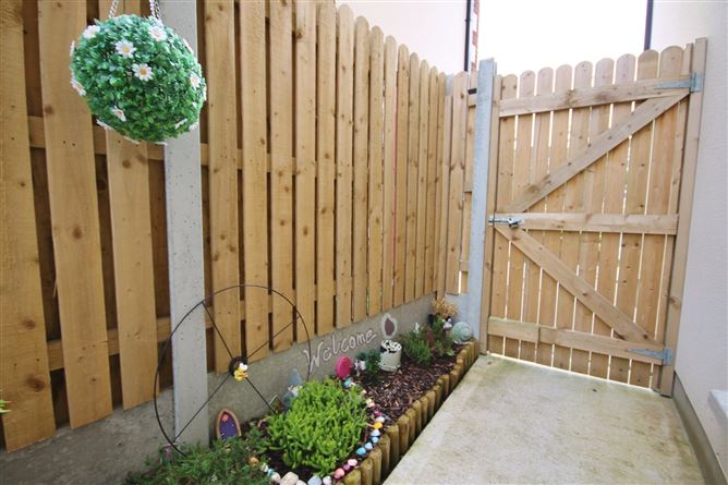 23 Shackleton Crescent, Lucan, Co. Dublin