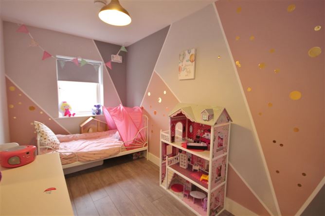 23 Shackleton Crescent, Lucan, Co. Dublin