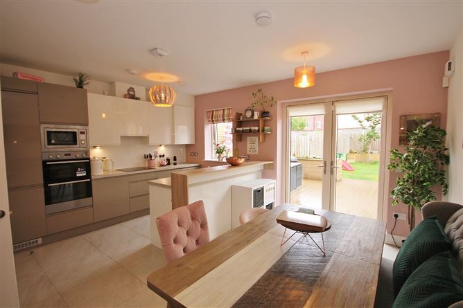 23 Shackleton Crescent, Lucan, Co. Dublin