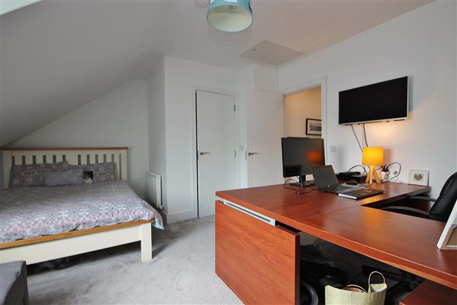 23 Shackleton Crescent, Lucan, Co. Dublin