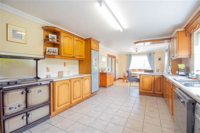 Oldcastle Road, Ballyjamesduff, County Cavan