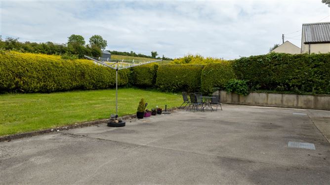 Oldcastle Road, Ballyjamesduff, County Cavan