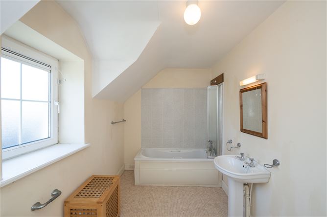 14 Cois Cille, Cloughduv, Cork