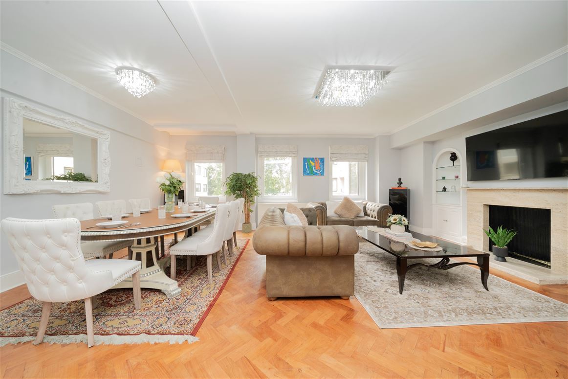 Classic Jewel,London,Greater London,United Kingdom