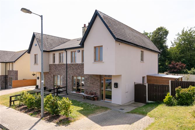 Photo 19 of 22 — 47 Berryfields, Ferns, Wexford