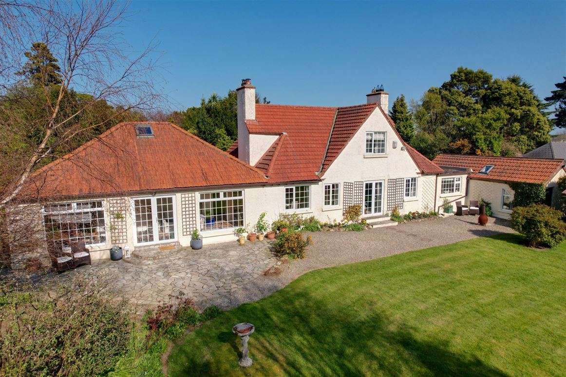 Papion, Erskine Avenue, The Burnaby, Greystones, Co. Wicklow