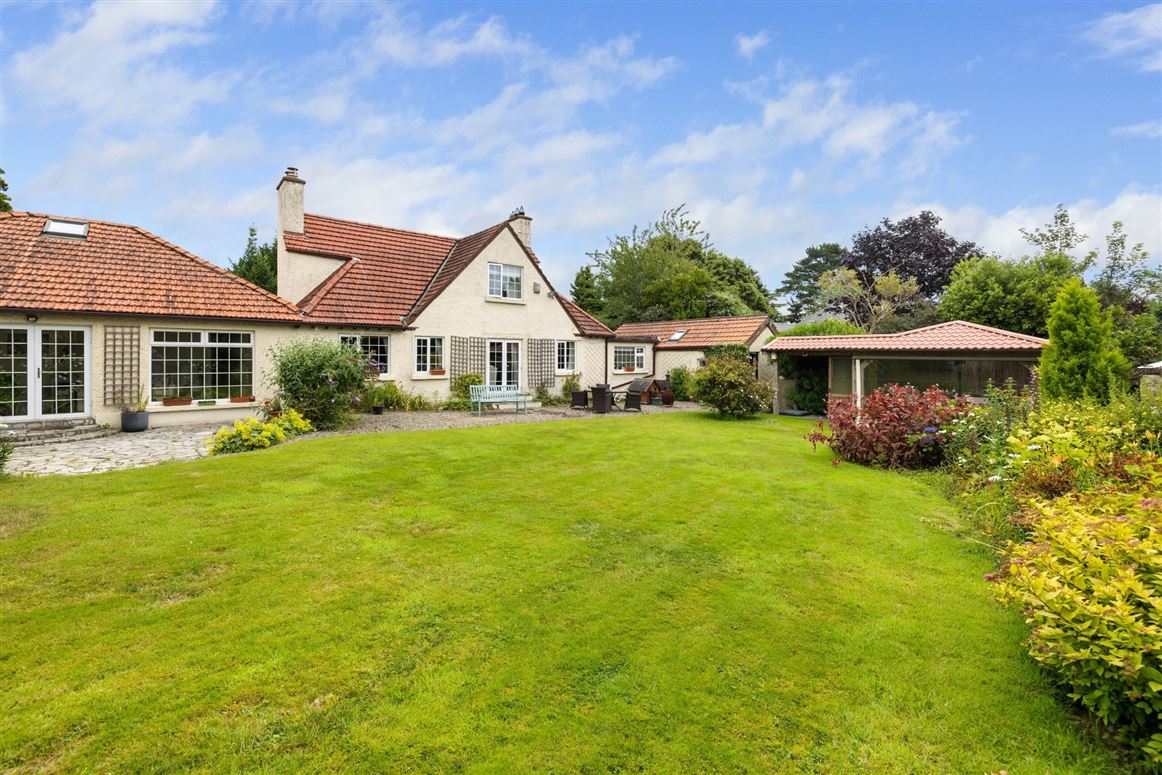 Papion, Erskine Avenue, The Burnaby, Greystones, Co. Wicklow